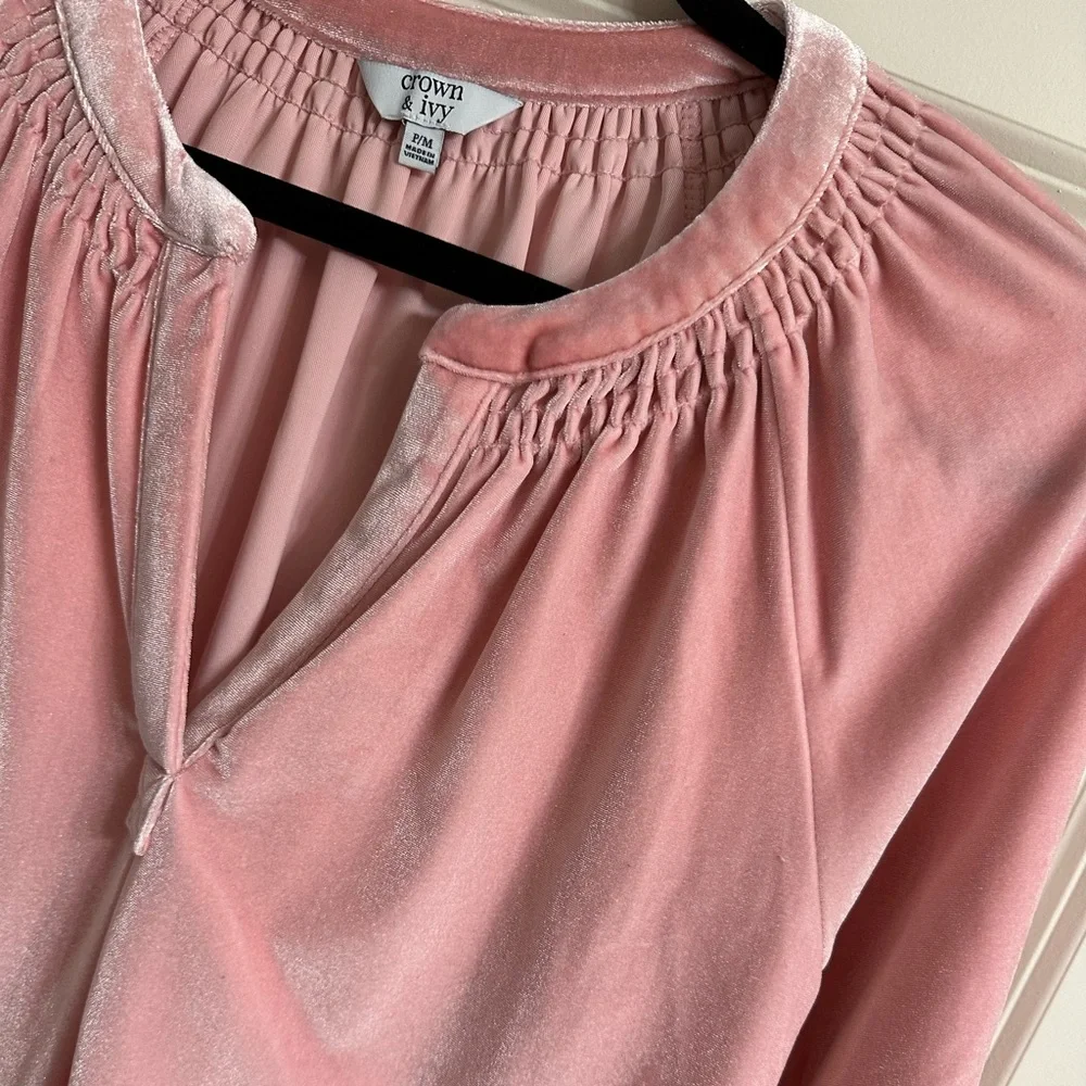 Crown & Ivy Soft Pink Blouse - Picture 2 of 5